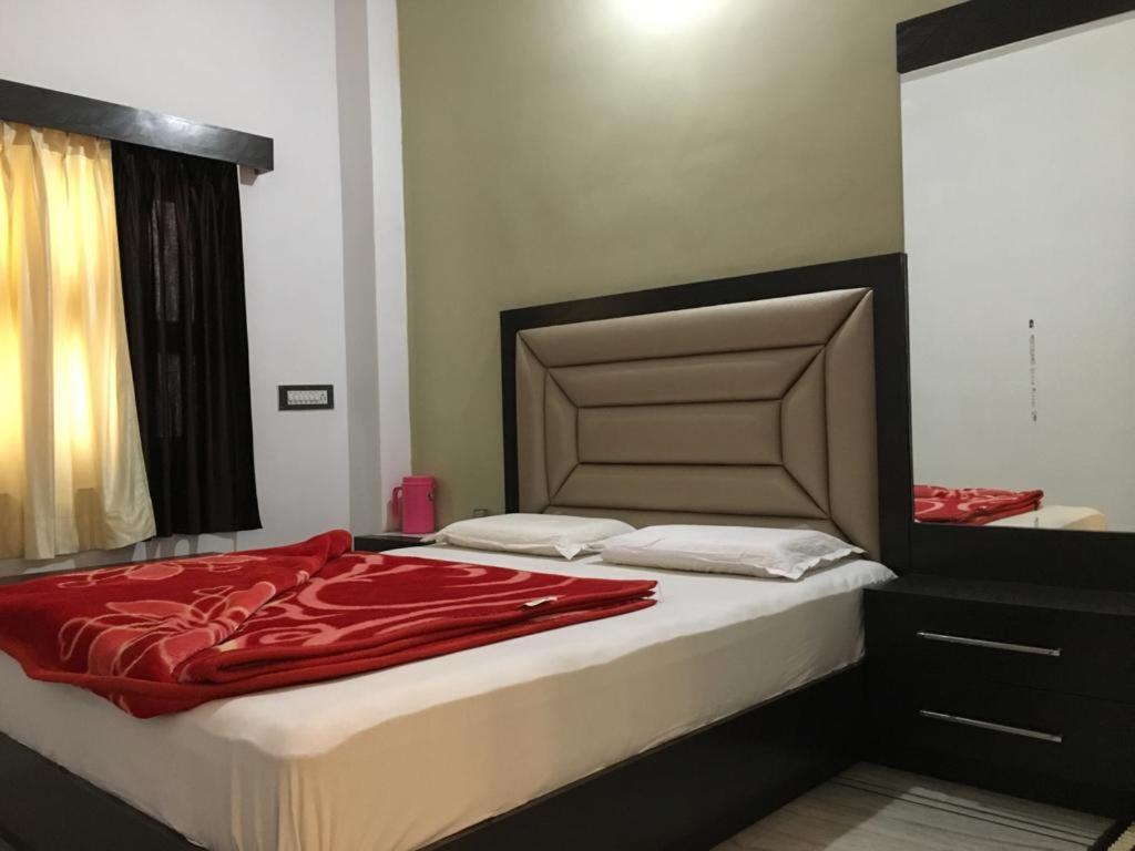 Hotel Vinayaka Nāthdwāra Extérieur photo